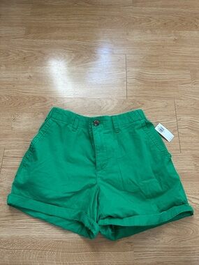 NWT Old Navy Bright Green Chino Shorts